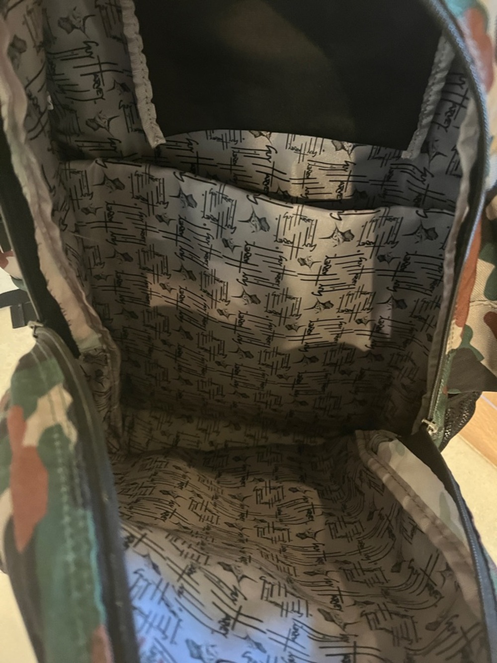 Guy Harvey Fishing-Print Backpack - Green Camo - Picture 3 of 3